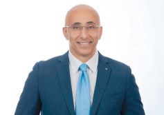  عمر شلباية رئيس أكسا للتأمين
