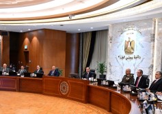 مجلس الوزراء في اجتماعه