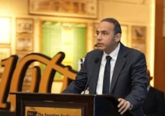 إسلام عزام رئيس البورصة المصرية