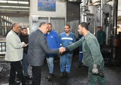وزير الإنتاج الحربى يتفقد مصنع 99