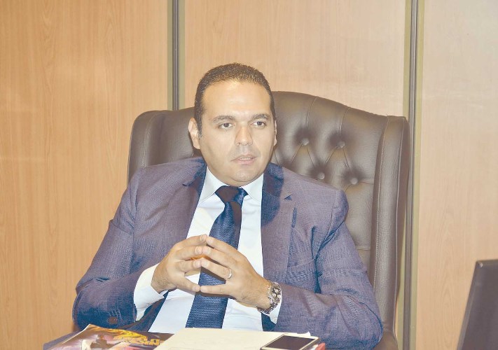 مدحت نافع 