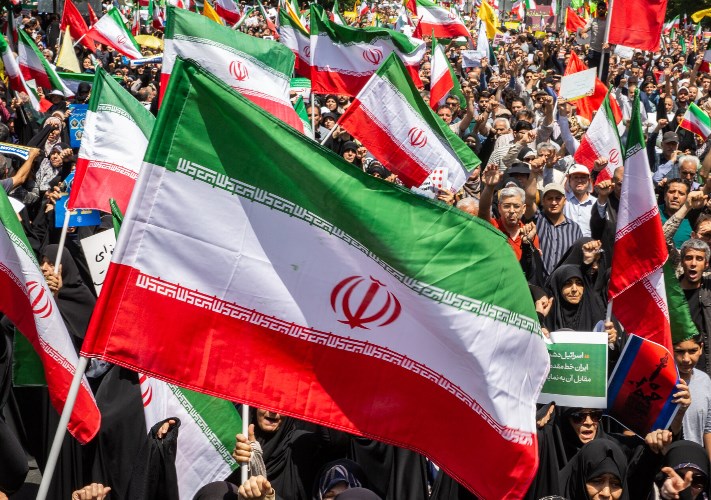 إيران