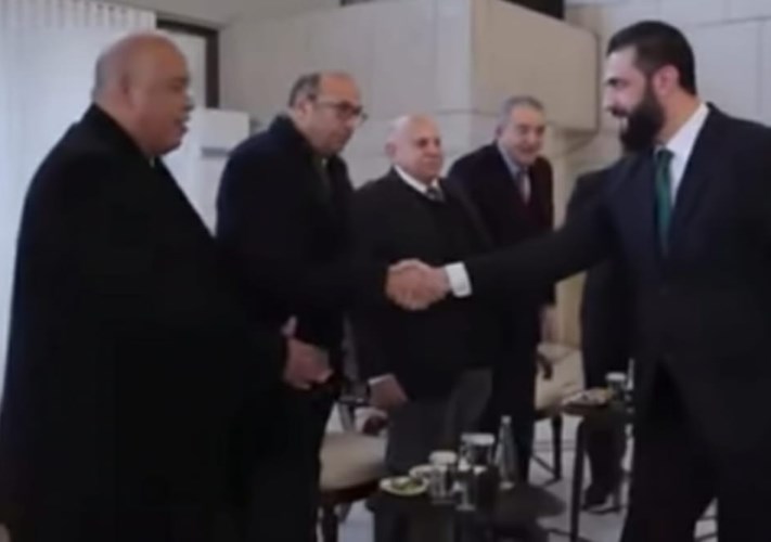 الشرع يستقبل الوفد المصري