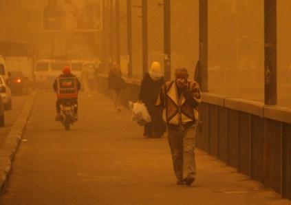 عاصفة ترابية