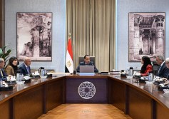 رئيس الوزراء يستعرض خطة تطوير السكة الحديد والأنفاق 