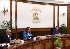 وزيرة التنمية المحلية خلال الاجتماع 