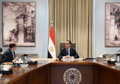 رئيس الوزراء مع وزير المالية