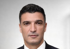 خالد هاشم وزير الصناعة 