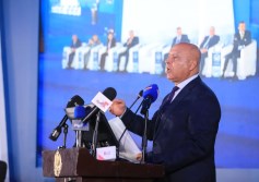 كامل الوزير نائب رئيس مجلس الوزراء للتنمية الصناعية وزير الصناعة والنقل