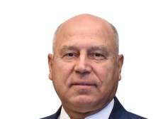 الفريق مهندس كامل الوزير وزير النقل