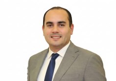 حسن عبداللطيف خبير التمويل متناهي الصغر 