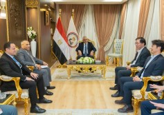 وزير الإنتاج الحربى ووفد شركة هانوا الكورية