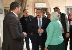 محافظ بورسعيد خلال جولاته الميدانية