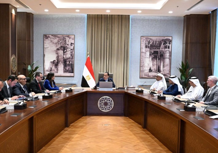 رئيس الوزراء يتابع مُستجدات تنفيذ مشروع رأس الحكمة 