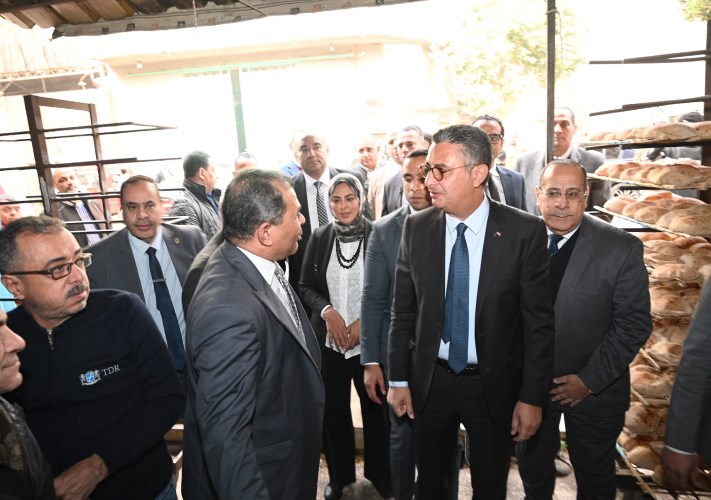 وزير التموين يجري جولة ميدانية بالقاهرة