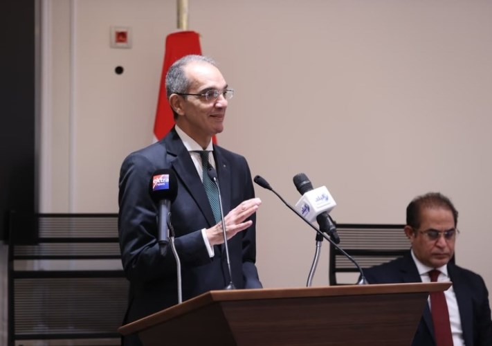 وزير الاتصالات عمرو طلعت 