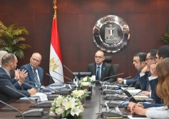 وزير الاستثمار يبحث تطورات تنفيذ أكبر مشروع للطاقة الخضراء ومركز بيانات عالمي بسيناء