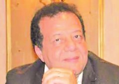عاطف عبد اللطيف