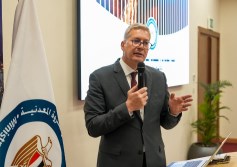 كريم بدوي وزير البترول والثروة المعدنية 