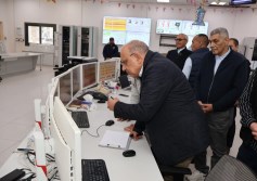 وزير الكهرباء داخل المحطة