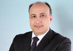 الدكتور هشام رمضان، العضو المنتدب  لشركة قناة السويس لتأمينات الحياة