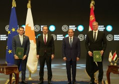توقيع الاتفاق
