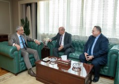 وزير الإنتاج الحربى ووفد البنك العقاري المصرى