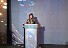 السفيرة نبيلة مكرم