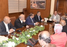 محافظ بورسعيد خلال لقائه بالاعلاميين