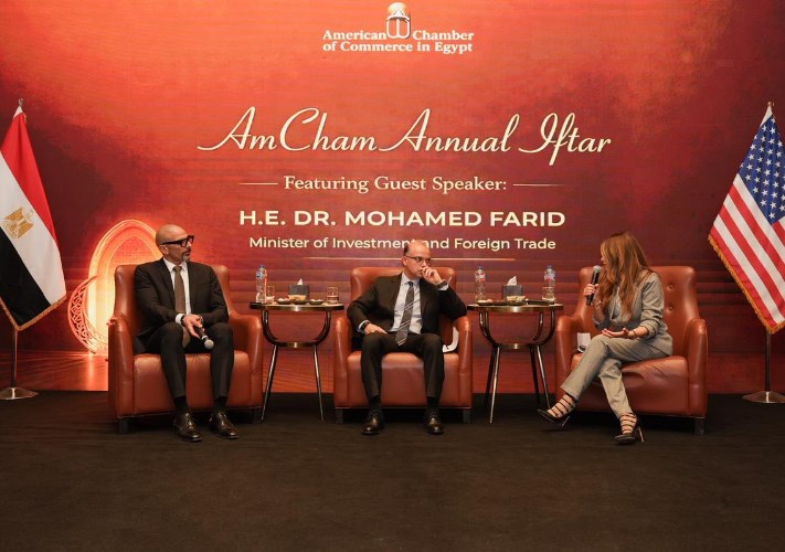 وزير الاستثمار خلال الحوار