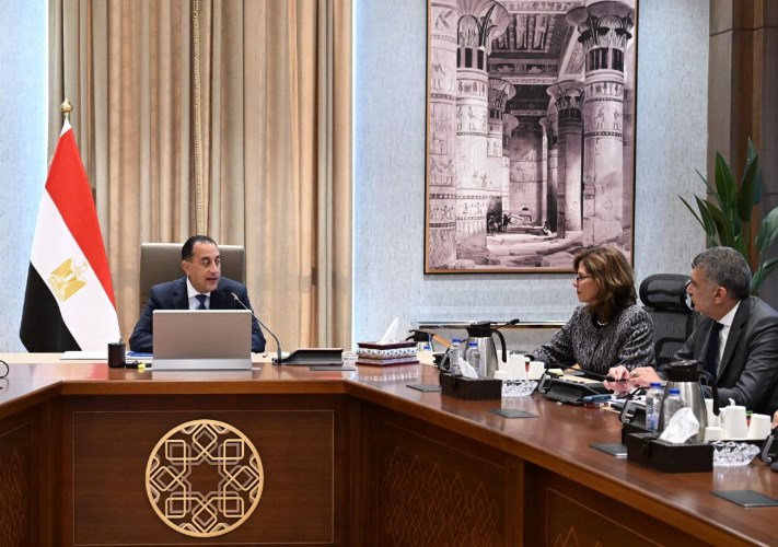 رئيس الوزراء يناقش المنظومة الجديدة لتطوير الجهاز الإداري 