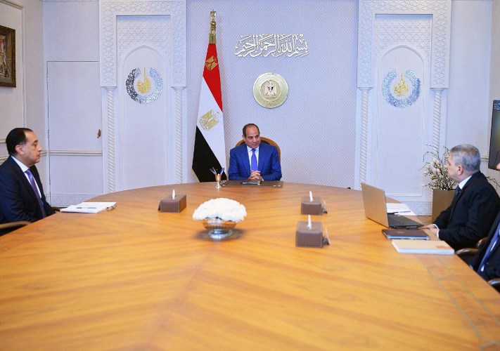  الرئيس السيسي مع مدبولي والفريق أسامة ربيع