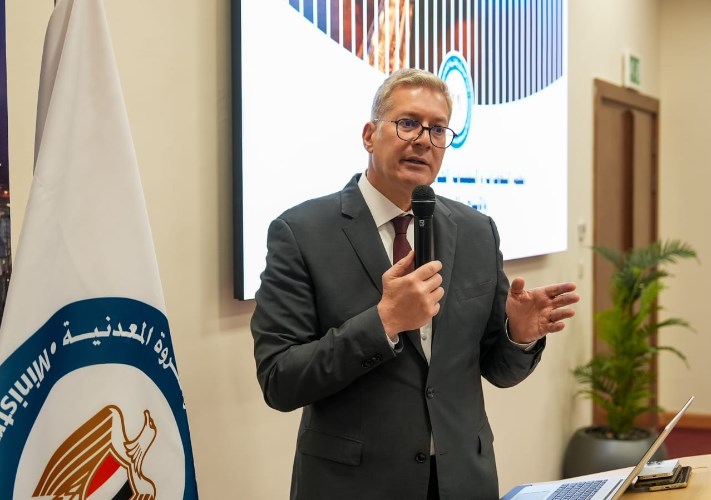 كريم بدوي وزير البترول والثروة المعدنية 