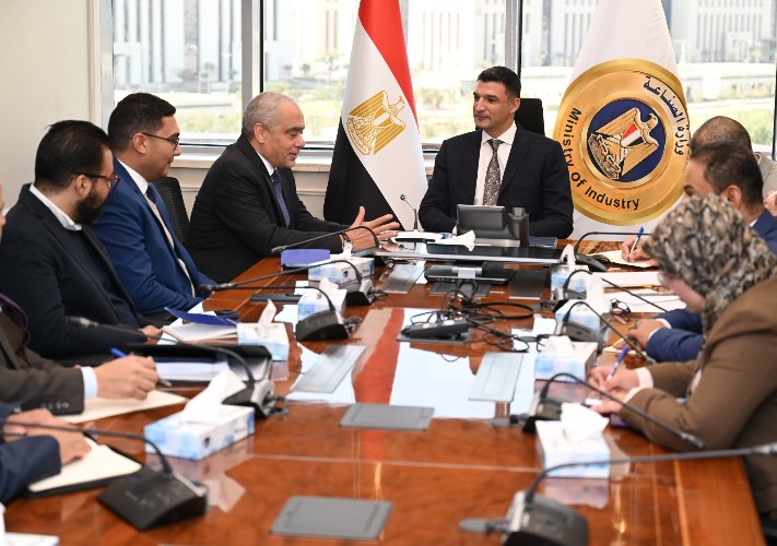  المهندس خالد هاشم وزير الصناعة