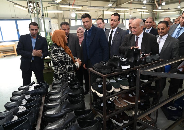 خالد هاشم وزير الصناعة 