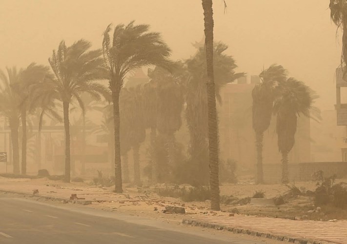 عاصفة رملية 