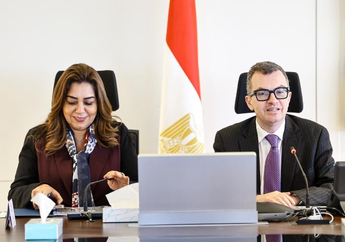 منال عوض واحمد رستم