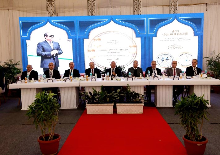 وزير النقل خلال زيارته الورش المركزية لشركة النيل لنقل البضائع 