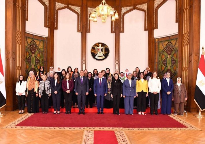  احتفاء الرئيس السيسي بالمرأة المصرية
