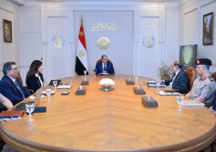 الرئيس السيسي في اجتماع مع وزيرة الإسكان