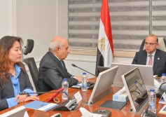 وزير الاستثمار مع وفد الشركة الصينية