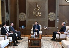 رئيس الوزراء يستقبل وزير الاستثمار ورئيس الهيئة العام للاستثمار 