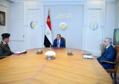السيسي خلال اجتماعه مع وزيري الدفاع والدولة للإنتاج الحربي