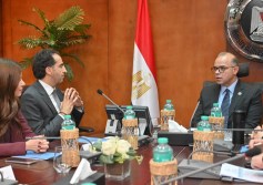 وزير الاستثمار خلال لقائه بوفد مايكروسوفت العالمية