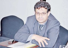 ياسر العالم