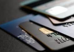 البطاقات الائتمانية 