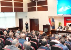 رئيس هيئة الرقابة المالية: تطوير التأمين الطبي وحوكمة شركات إدارة الرعاية الصحية لتعزيز جودة الخدمات