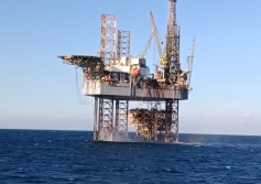 منصة حفر بترولى