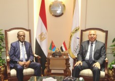 اجتماع وزير النقل مع ممثلي من دولة إريتريا