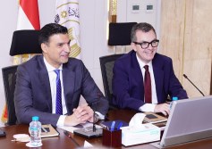 وزيرا التخطيط والتنمية الاقتصادية والصناعة يبحثان سبل تسريع وتيرة ترفيق المناطق الصناعية 